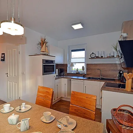 Lotsenhaus * Breege